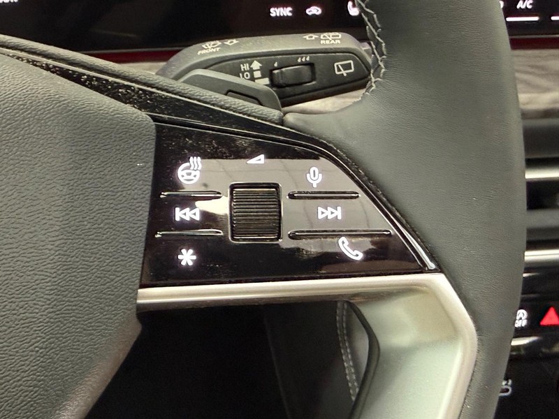 Audi Q5 Vehicle Image 12