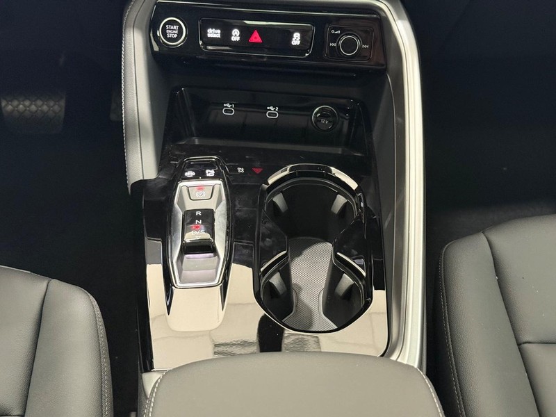 Audi Q5 Vehicle Image 7