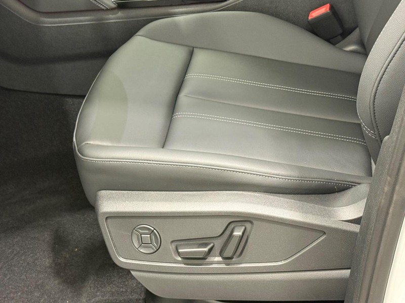Audi Q5 Vehicle Image 17