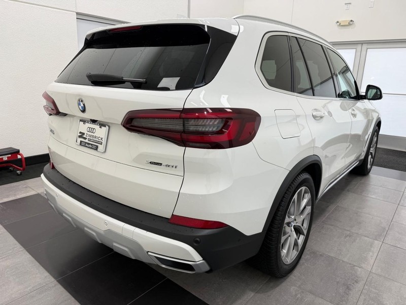 BMW X5 Vehicle Image 2