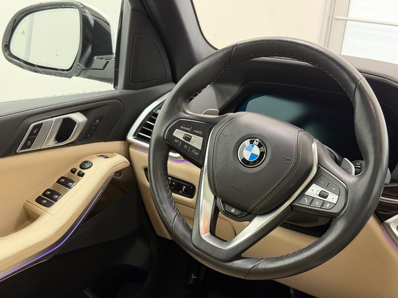 BMW X5 Vehicle Image 12
