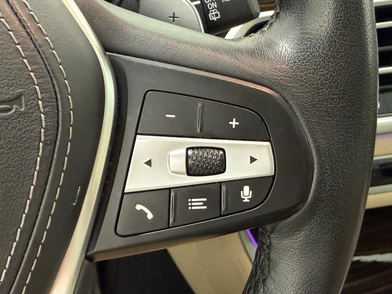 BMW X5 Vehicle Image 16
