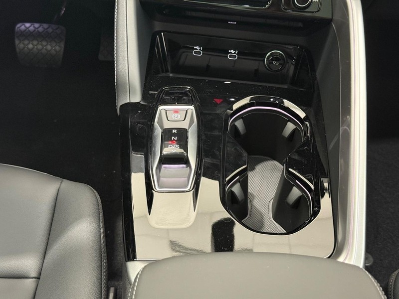 Audi Q5 Vehicle Image 7