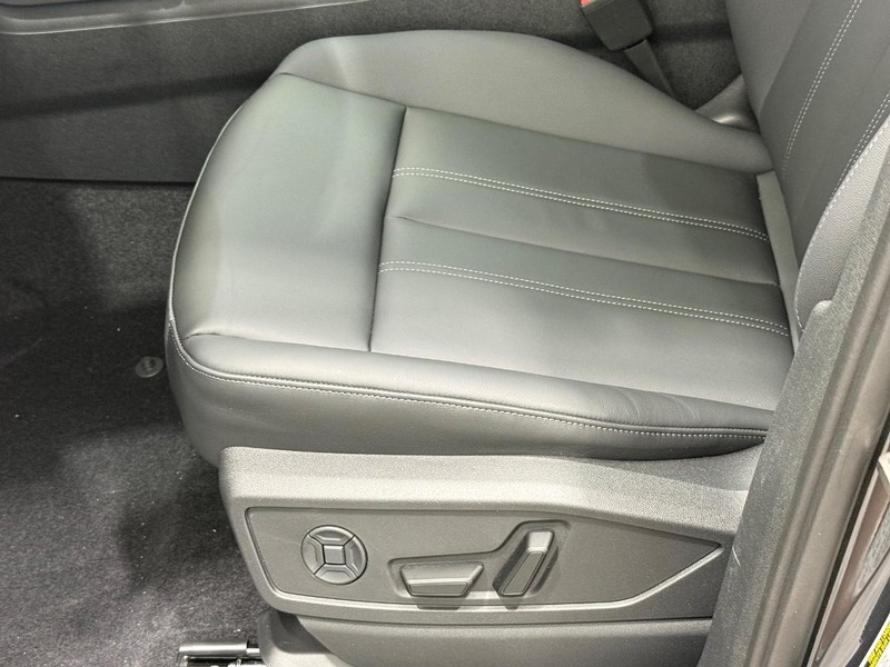 Audi Q5 Vehicle Image 15