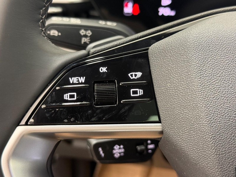 Audi Q5 Vehicle Image 11