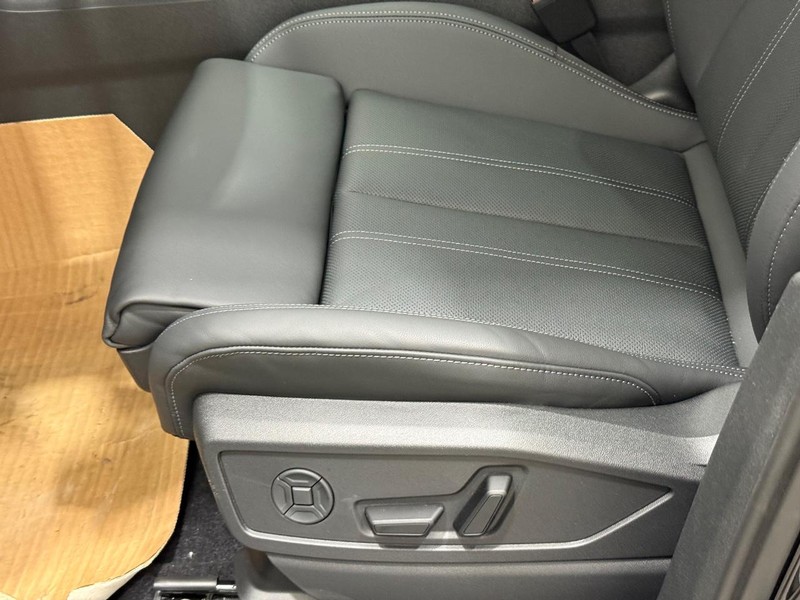 Audi Q5 Vehicle Image 16