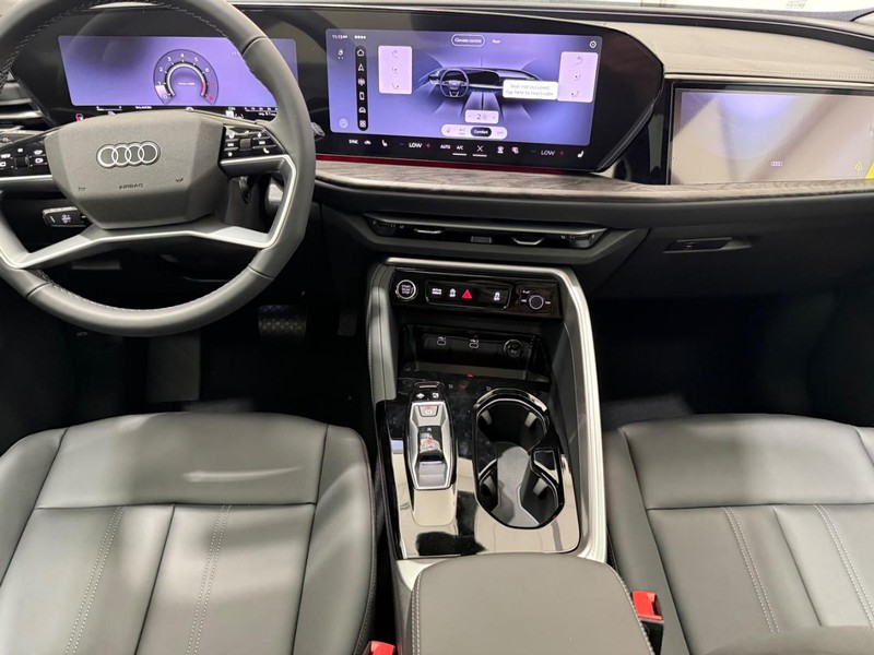 Audi Q5 Vehicle Image 5