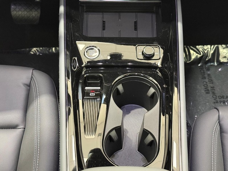 Audi Q3 Vehicle Image 6
