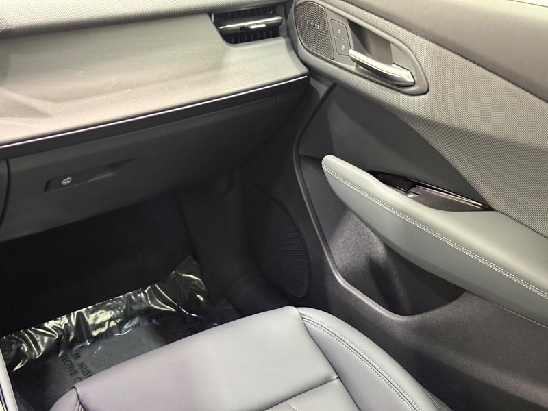 Audi Q3 Vehicle Image 8