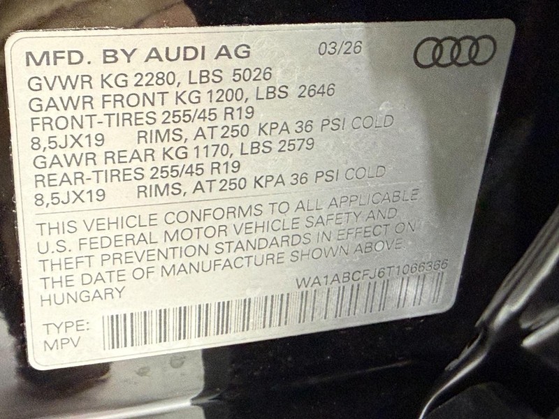 Audi Q3 Vehicle Image 16