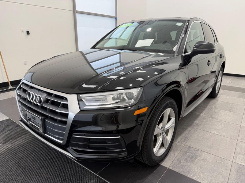 Audi Q5 Vehicle Image 6