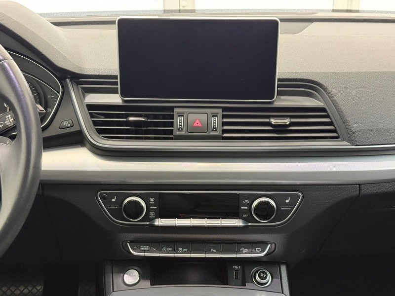 Audi Q5 Vehicle Image 10