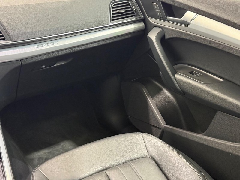 Audi Q5 Vehicle Image 13
