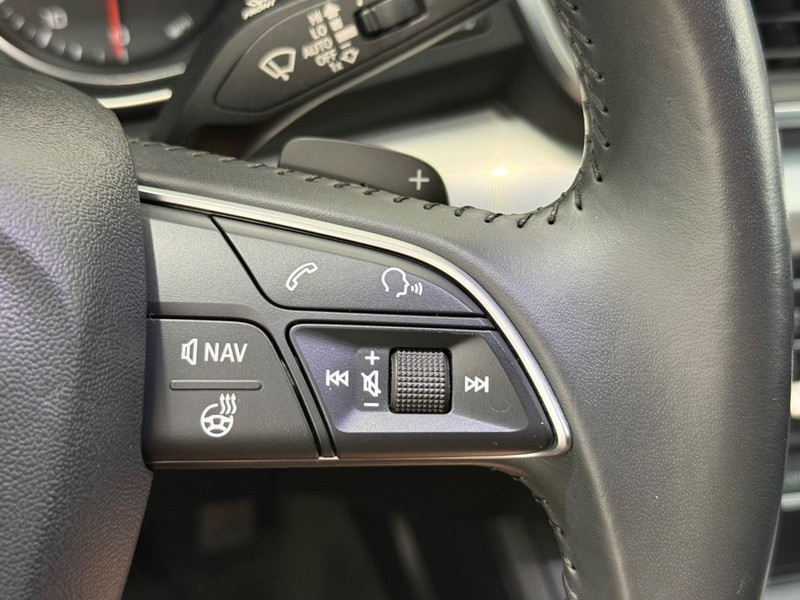 Audi Q5 Vehicle Image 16