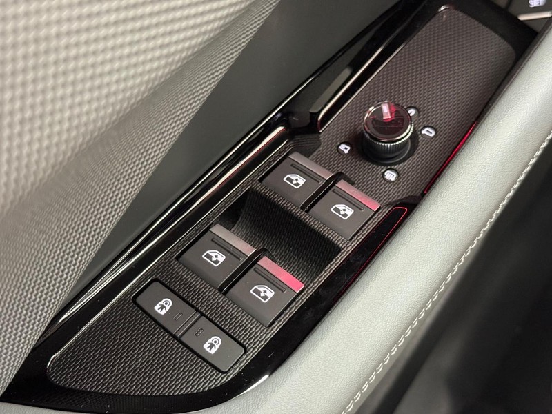Audi Q3 Vehicle Image 15