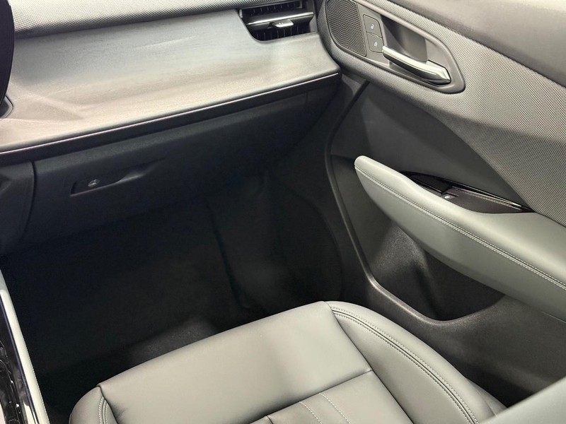 Audi Q3 Vehicle Image 9