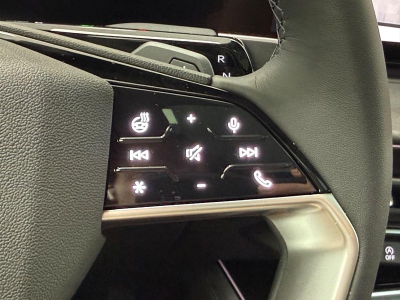 Audi Q3 Vehicle Image 11