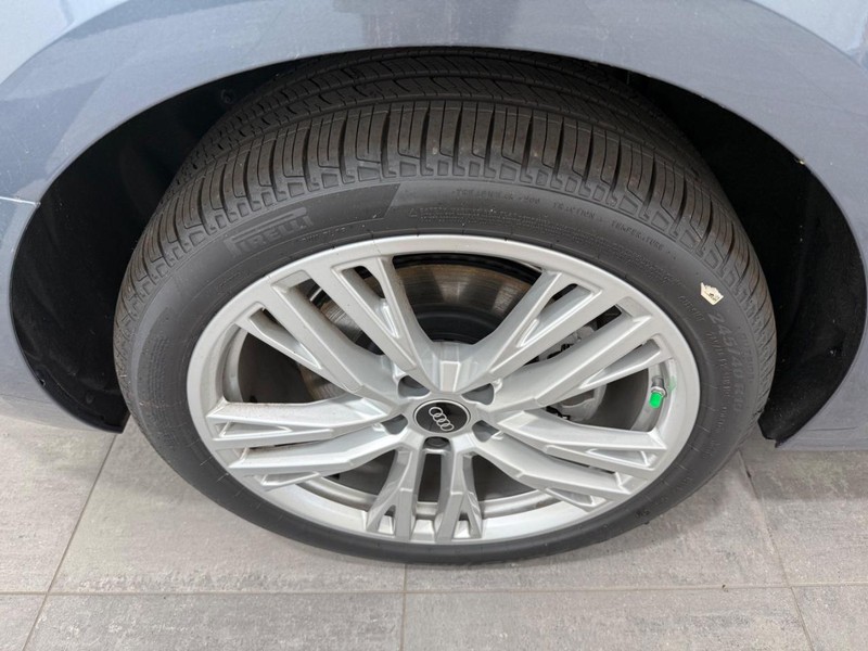 Audi A5 Vehicle Image 3
