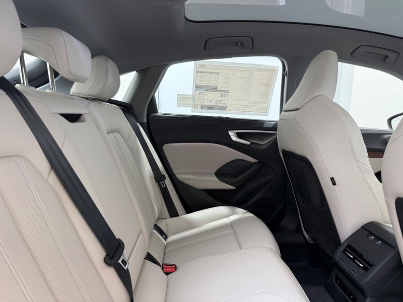 Audi A5 Vehicle Image 4