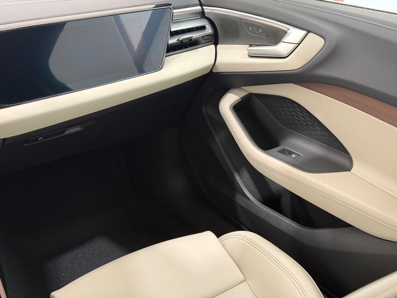 Audi A5 Vehicle Image 9