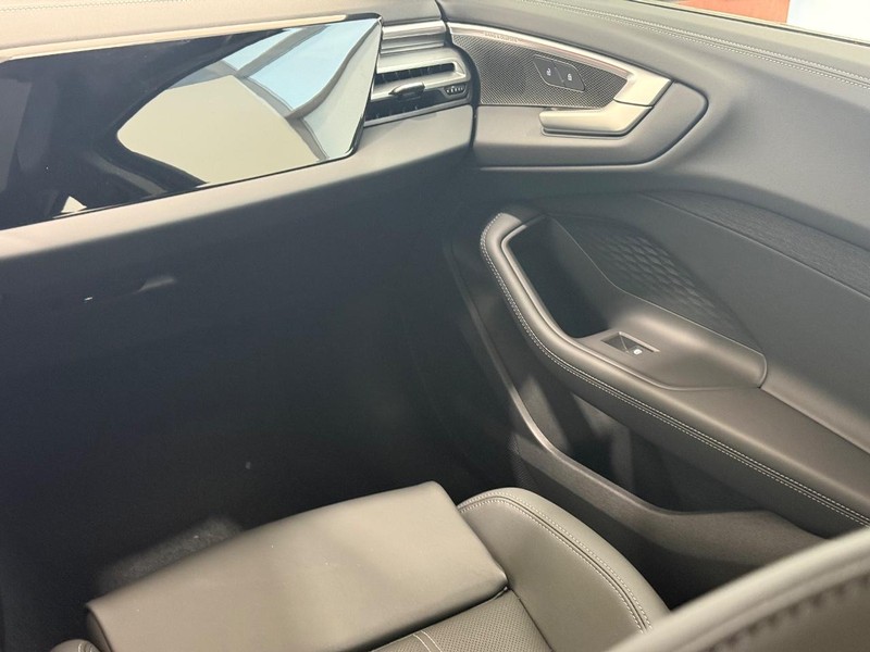 Audi A5 Vehicle Image 9