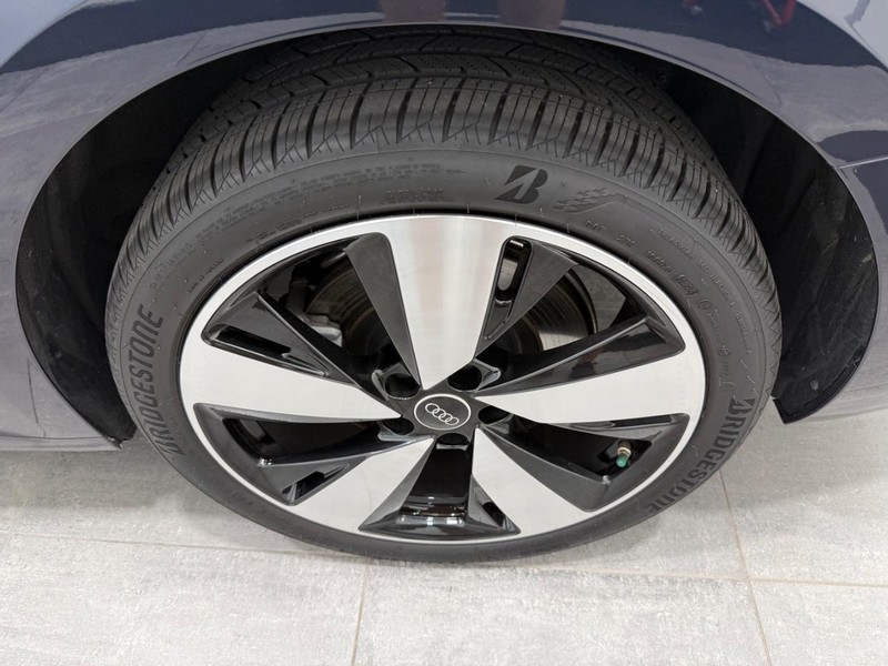 Audi A5 Vehicle Image 5