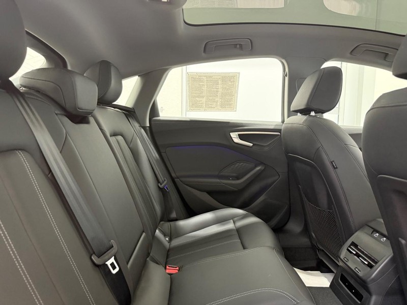 Audi A5 Vehicle Image 8