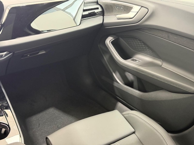 Audi A5 Vehicle Image 9