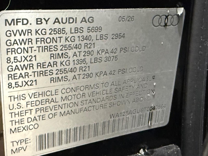 Audi SQ5 Vehicle Image 16