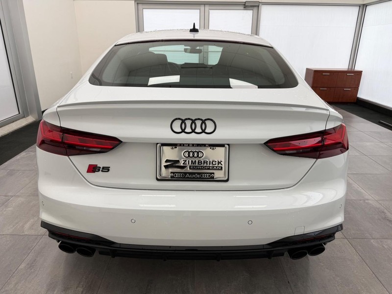 Audi S5 Sportback Vehicle Image 3