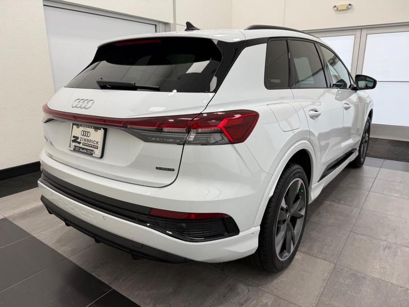 Audi Q4 e-tron Vehicle Image 2
