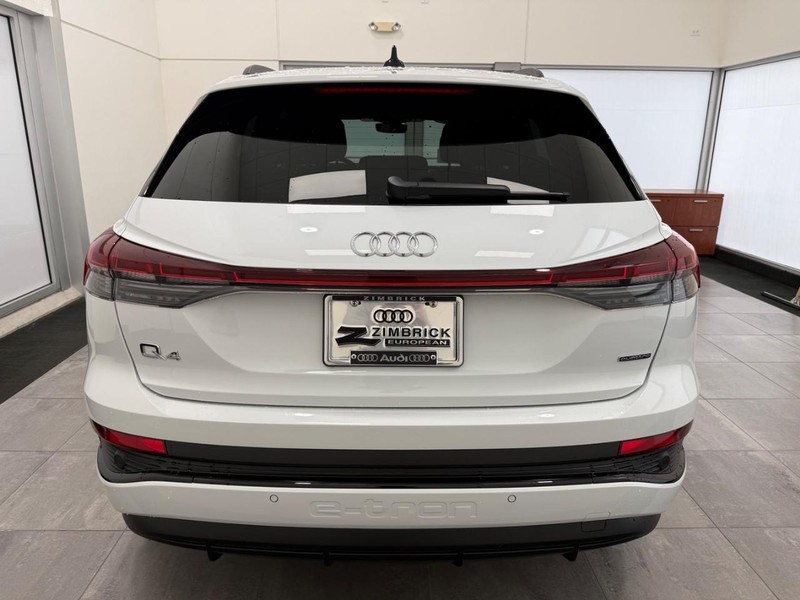 Audi Q4 e-tron Vehicle Image 3