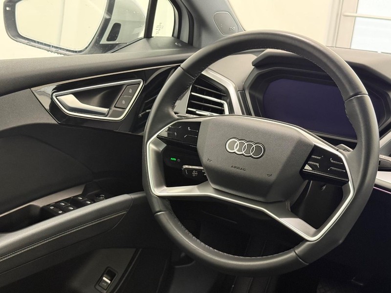 Audi Q4 e-tron Vehicle Image 12