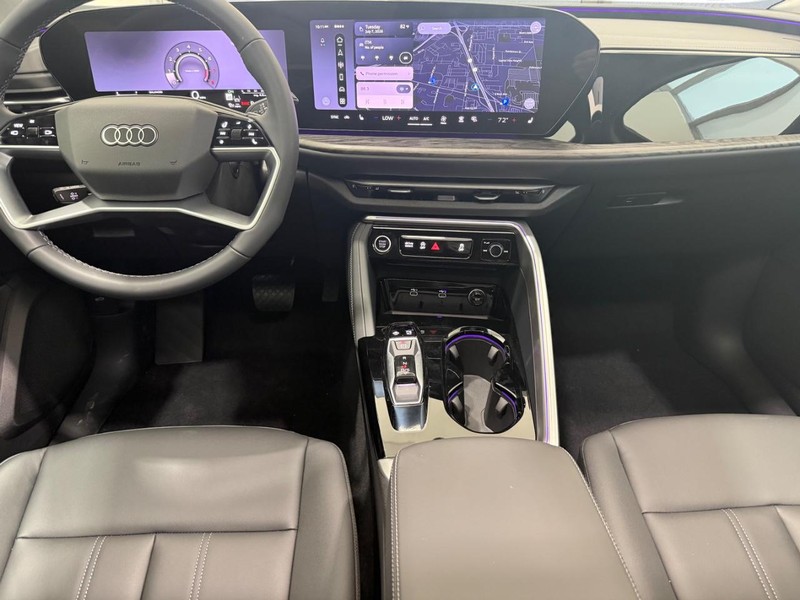 Audi Q5 Sportback Vehicle Image 5