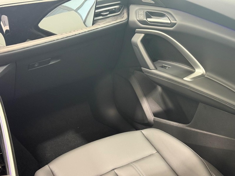Audi Q5 Sportback Vehicle Image 9