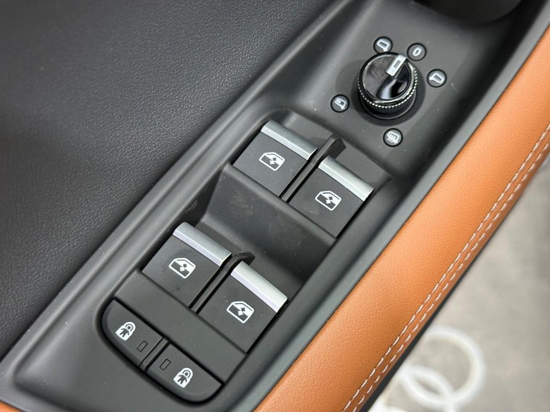 Audi Q8 Vehicle Image 15