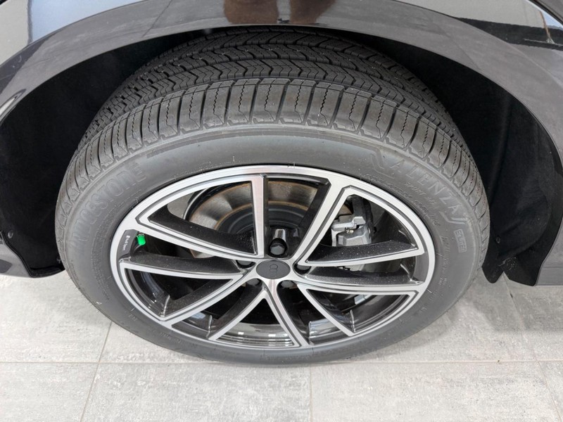 Audi Q5 Vehicle Image 3