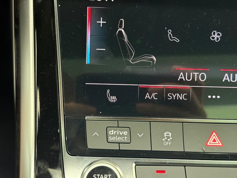 Audi Q7 Vehicle Image 14