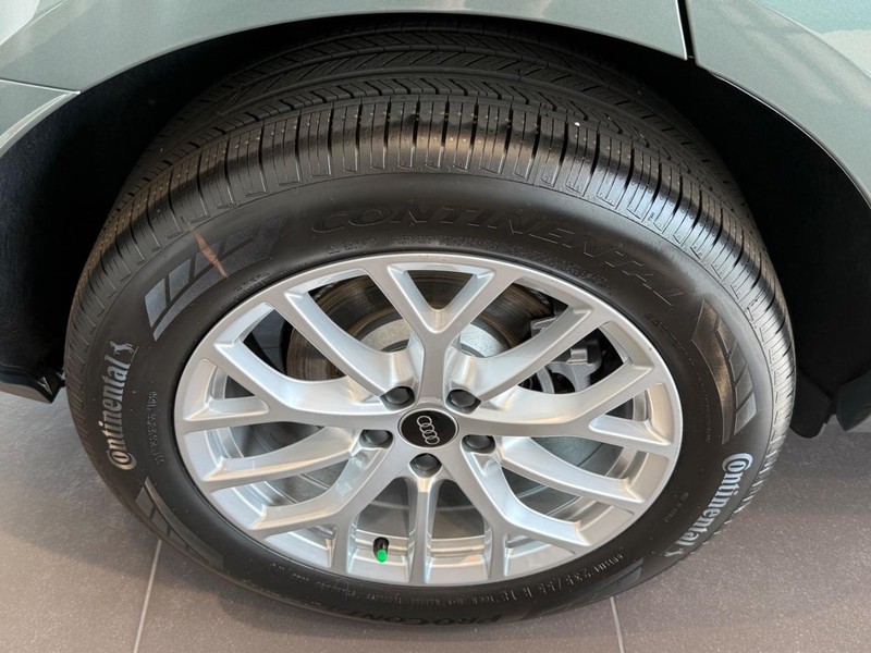 Audi Q3 Vehicle Image 3