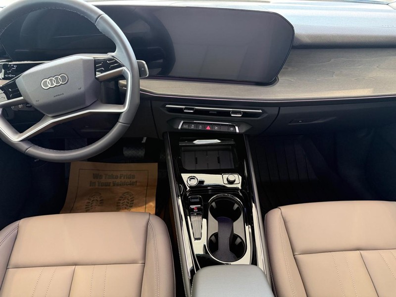 Audi Q3 Vehicle Image 5