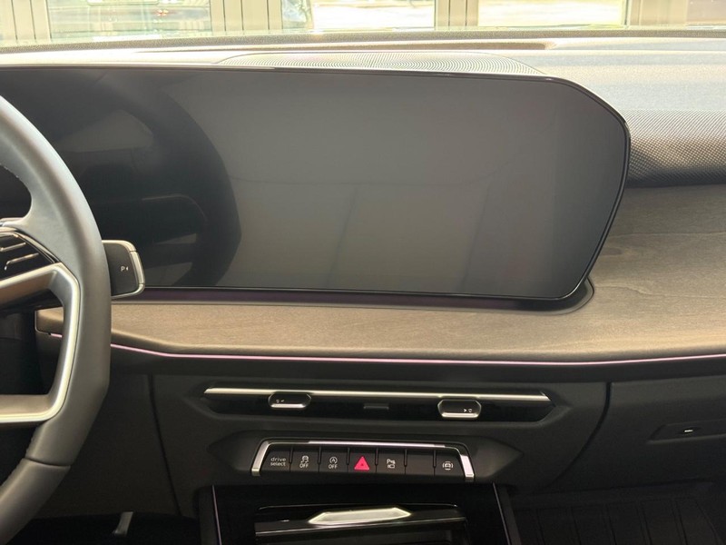 Audi Q3 Vehicle Image 6