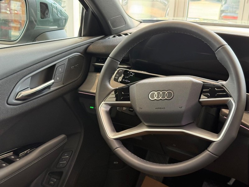 Audi Q3 Vehicle Image 7