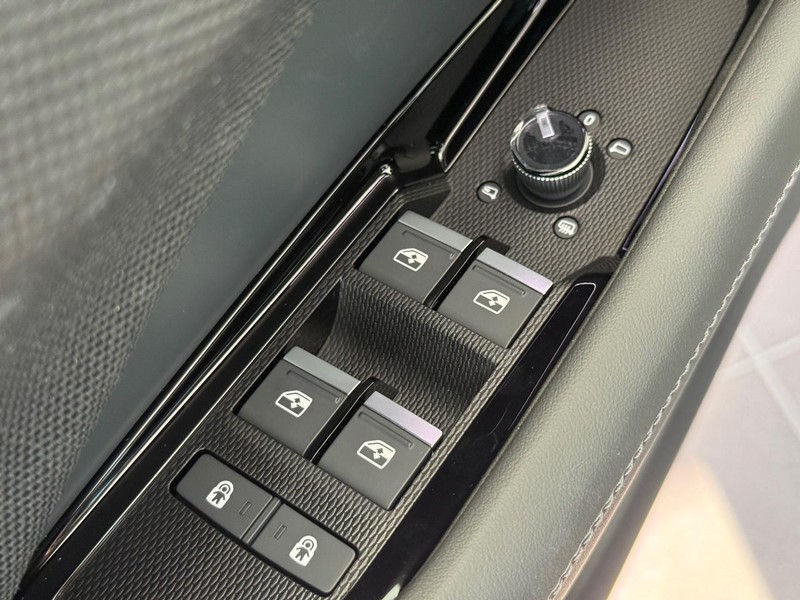 Audi Q3 Vehicle Image 13