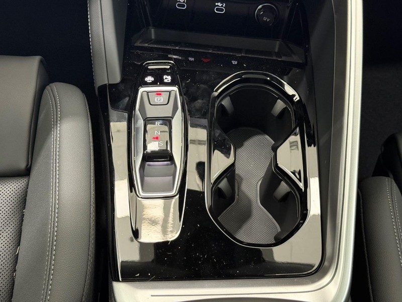 Audi Q5 Vehicle Image 7