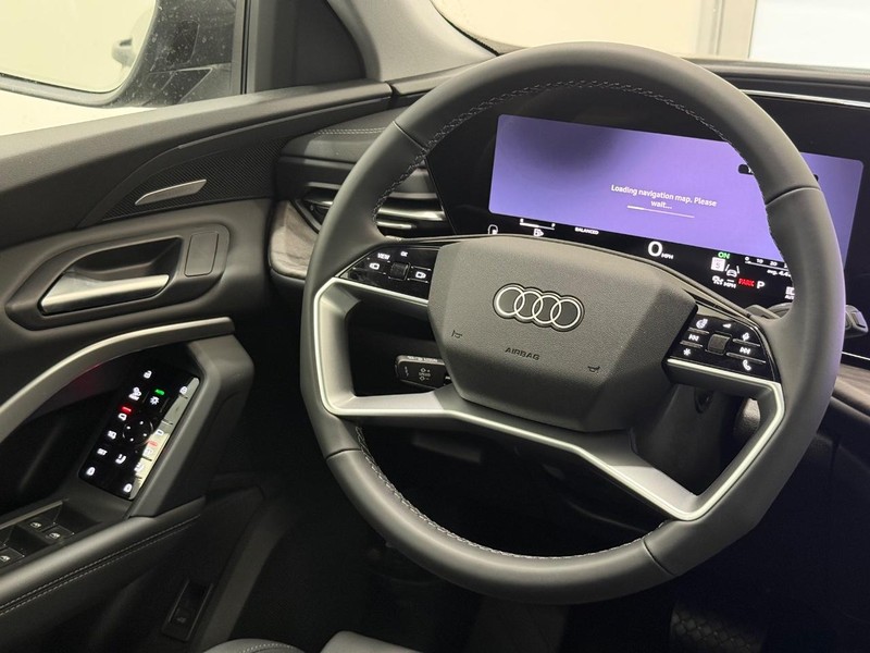 Audi Q5 Vehicle Image 8