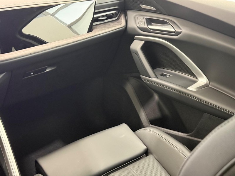Audi Q5 Vehicle Image 9