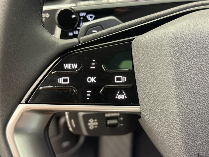 Audi Q3 Vehicle Image 10