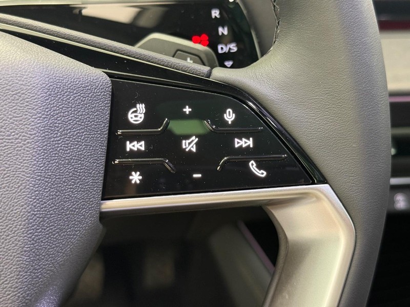 Audi Q3 Vehicle Image 11
