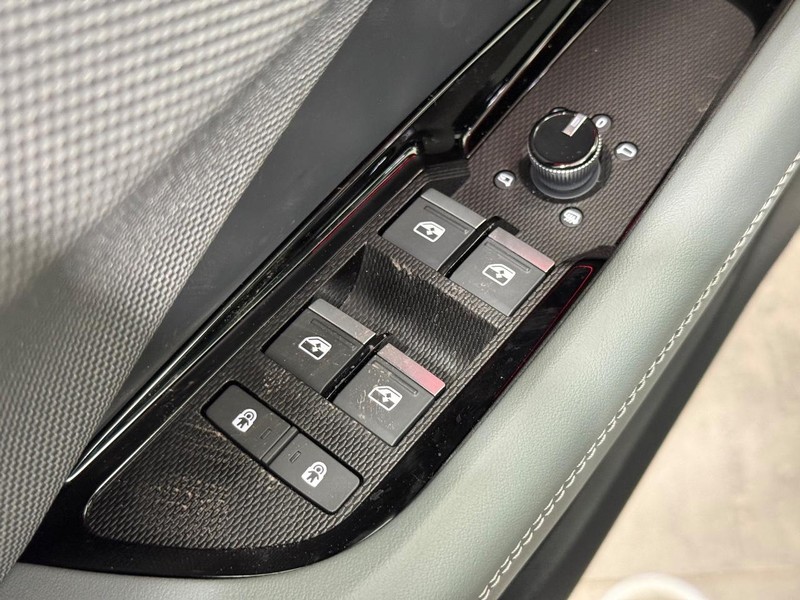 Audi Q3 Vehicle Image 14