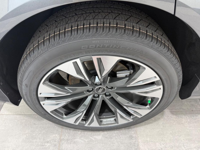 Audi Q8 Vehicle Image 3